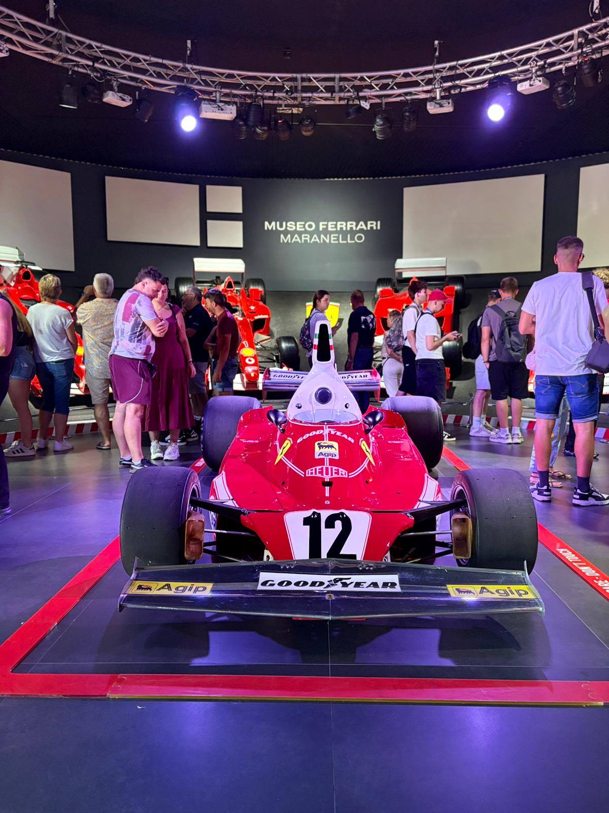 Zdjęcie Wycieczka - Maranello Ferrari (8)a7e279c6-39c9-4905-8a08-f9bbbf9213c5.jpg w galerii Wycieczka po Europie